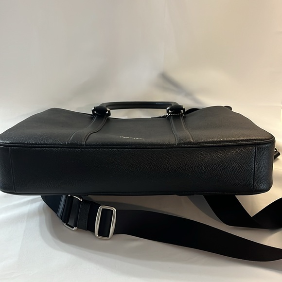 Coach Metropolitan Black Slim Briefcase Handbag
Saffiano Leather EUC - Picture 13 of 13